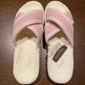 New Daniel Green Zuzu Pink Slippers